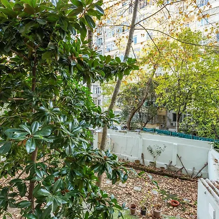 Colorful Home With Central Location Near Popular Spots In Sisli Provincia di Istanbul