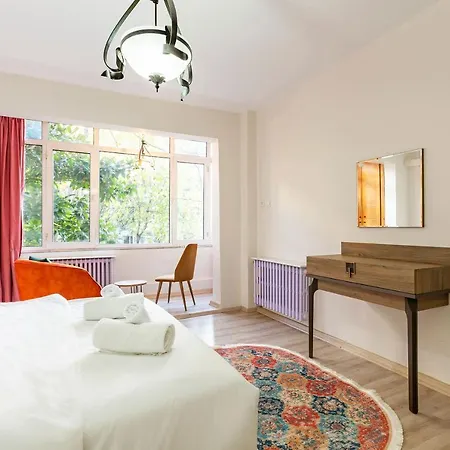 Colorful Home With Central Location Near Popular Spots In Sisli Apartamento Istambul