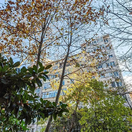 Appartement Colorful Home With Central Location Near Popular Spots In Sisli Istambul