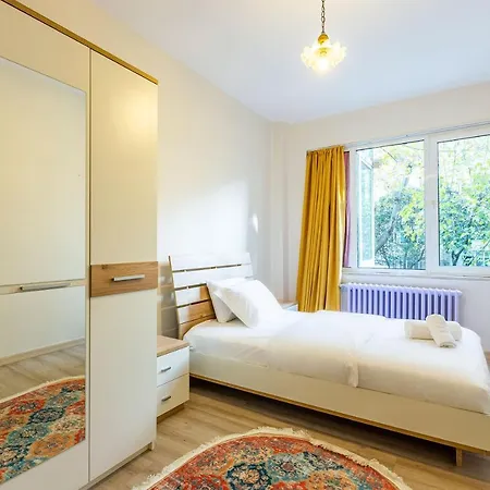 Appartement Colorful Home With Central Location Near Popular Spots In Sisli *
